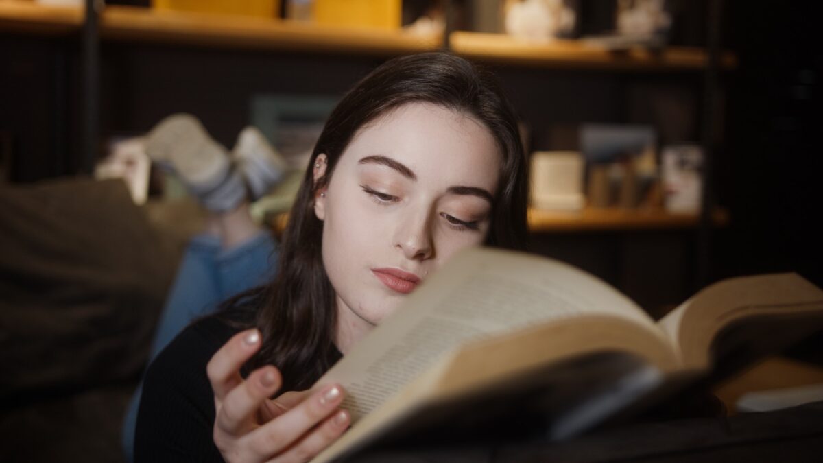 Featured image for 10 Unique Intellectual Hobbies to Try - there is a woman reading